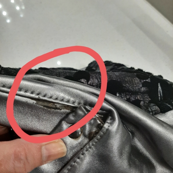 Purse - Picture 7 of 9